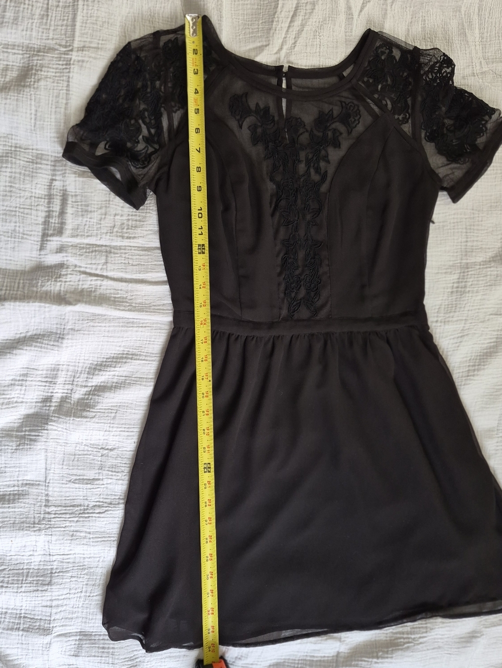 Kimchi Blue "Emma" Crepe Lace Dress, Size 8, Black, LBD - Picture 8 of 14